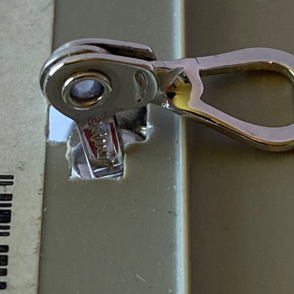 Monet Crystal Flower Clip-On Earrings J0180 - Picture 4 of 6